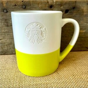 Starbucks•NWT•2014•Carved Logo in a Kiwi Green and Ivory Stoneware Mug•BRAND NEW